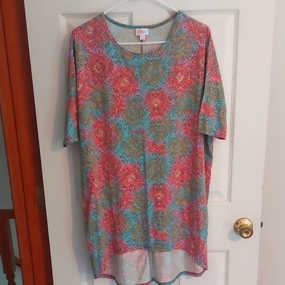 💚 2/$20 LuLaRoe Irma Tunic